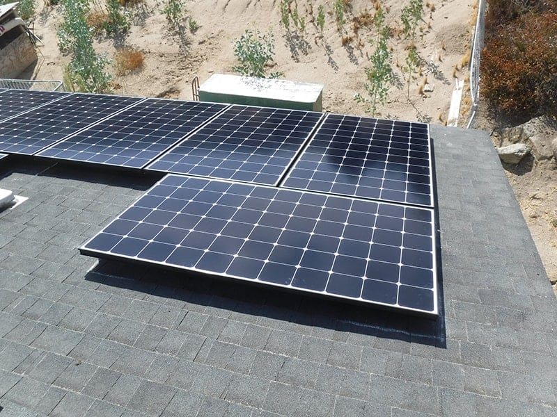 Jonathan was able to save over $31,000 with his 5.6 kW solar system generating 9,234 kWh per year on his home in Riverside, California.