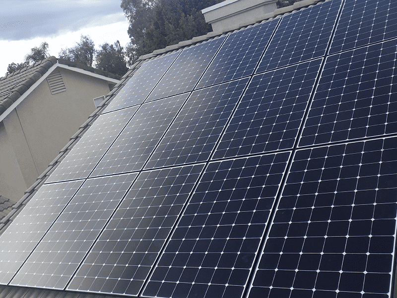 Joellen was able to save over $37,000 with her 6 kW solar system generating 10,124 kWh per year on her home in San Bernardino, California.